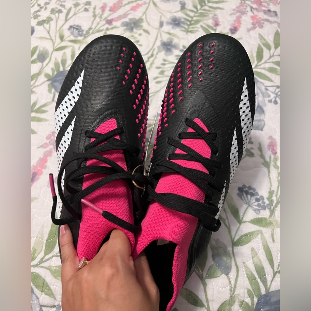 Predator accuracy.2 soccer cleats